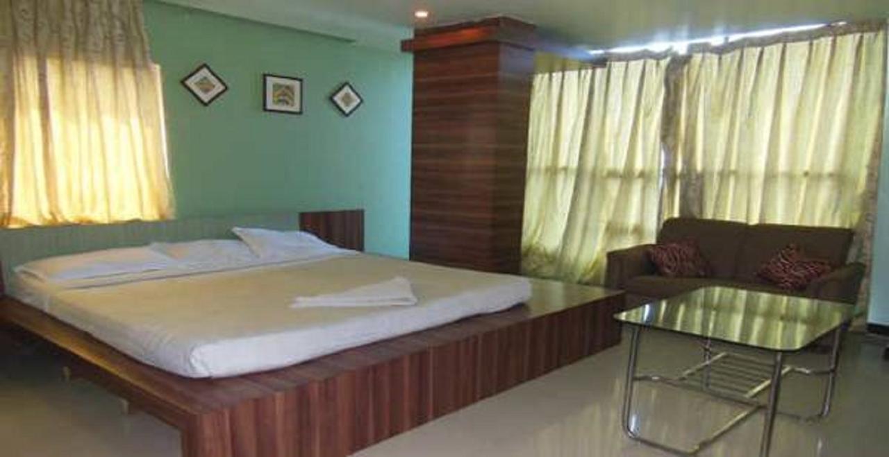 Hotel Bhubaneswari Classic Brahmapur Esterno foto