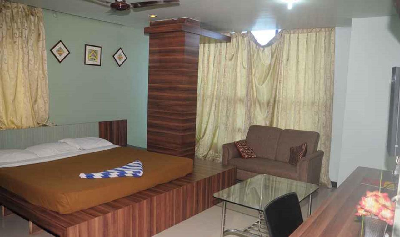 Hotel Bhubaneswari Classic Brahmapur Esterno foto