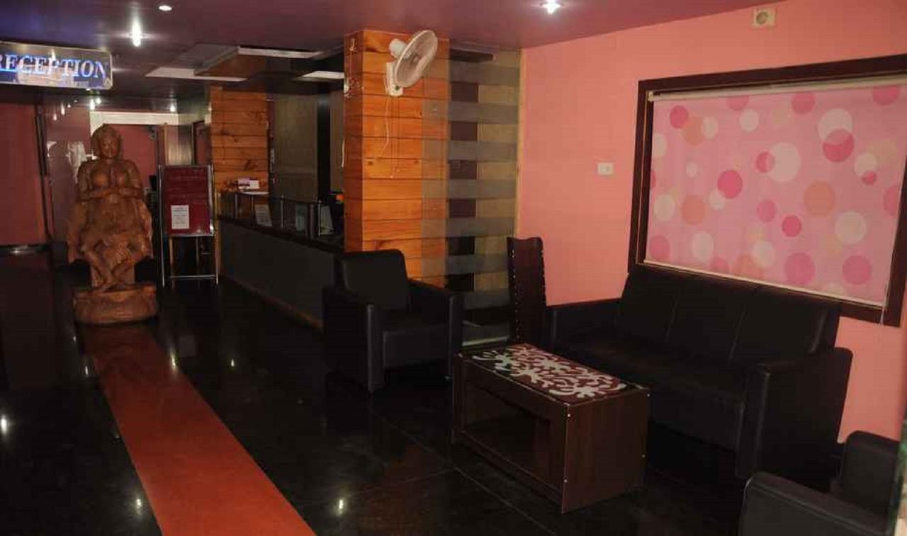 Hotel Bhubaneswari Classic Brahmapur Esterno foto