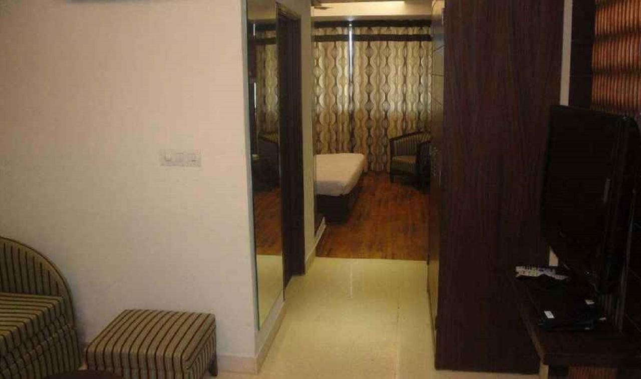 Hotel Bhubaneswari Classic Brahmapur Esterno foto