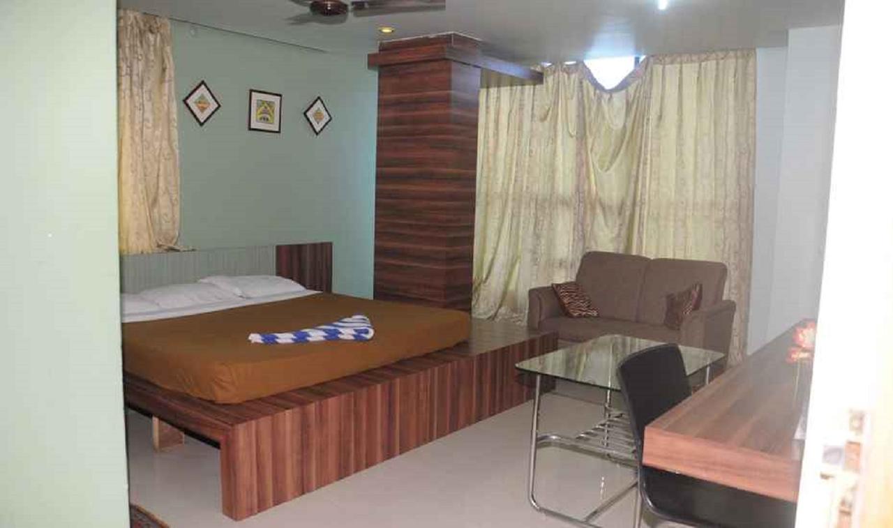 Hotel Bhubaneswari Classic Brahmapur Esterno foto